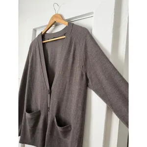 Banana Republic Wool Womens Taupe Brown V-Neck Button Front Pocket Cardigan thumbnail 10