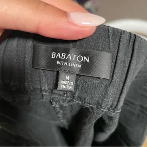 Aritzia Babaton Bastien Black Linen Shorts- Size Medium thumbnail 6
