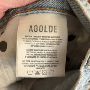 AGOLDE 100% Organic Cotton Mia Jeans in Scene thumbnail 6