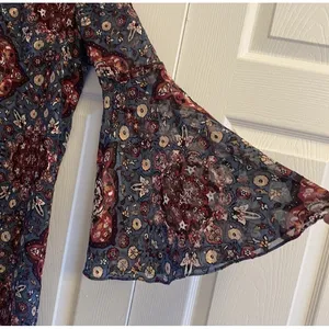 White House | Black Market Bell Sleeve Dress Womens Size S Blue Paisley Chiffon Boho Medallion Shift thumbnail 2