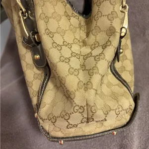 Gucci Pelham Canvas Shoulder Bag with Metallic Strapes thumbnail 12