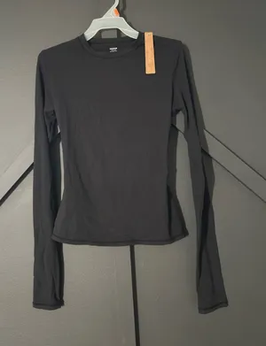 SKIMS Fits Everybody T-Shirt thumbnail 1