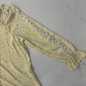 ANN TAYLOR Yellow and White Floral Print Blouse Size M thumbnail 8