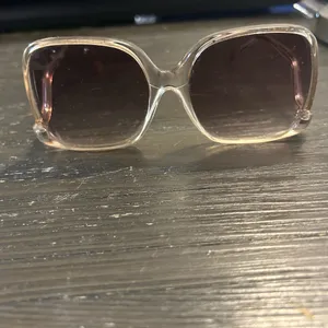 Stylish Women's Sunglasses thumbnail 6