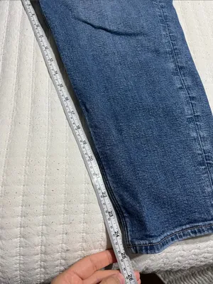 American Eagle Outfitters Straight-Leg Women's Jeans in Medium Blue Wash thumbnail 2
