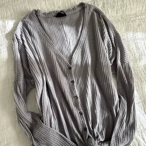 Cardigan Urban Outfitters thumbnail 1