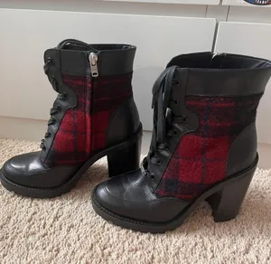 Coach Boots thumbnail 1