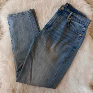 Gap (6S) High Rise Straight Leg Denim with minimal distressing thumbnail 10