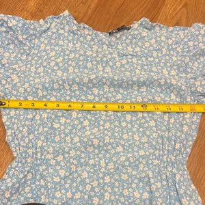 Zara X-Small Baby Blue Ditsy Floral Short Puff Sleeve Ruffle Maxi Dress Long thumbnail 5