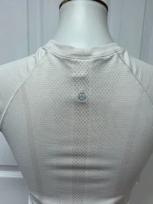 Lululemon Swiftly Tech‎ Short Sleeve Shirt - Size 6. thumbnail 4
