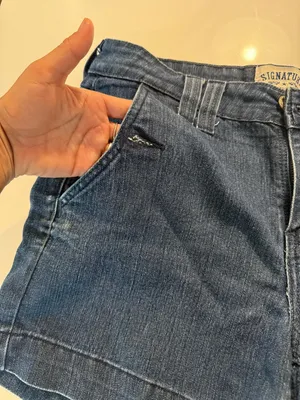 Levi’s Signature Denim Look Womens Shorts‎ Size Misses 12 thumbnail 3