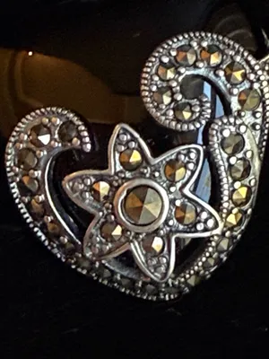 Gorgeous Silver toned heart pendant with intricate scrollwork design 🖤 thumbnail 6
