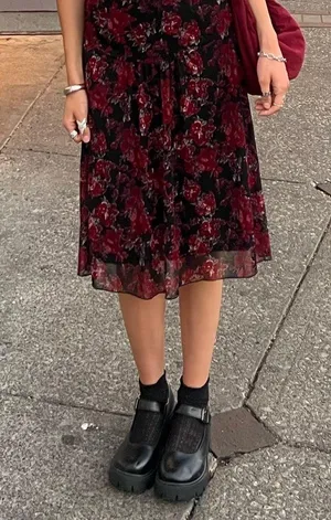 Beautiful vintage skirt thumbnail 4