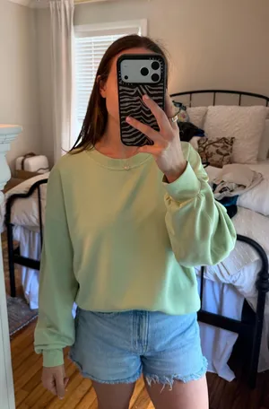 Lululemon Perfectly Oversized Softstreme Crew thumbnail 1