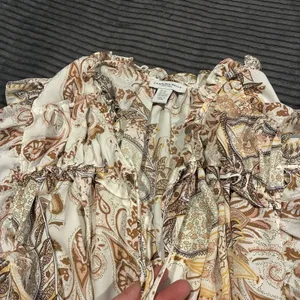 CAROLINA BELLE MONTREAL Womens 2X Paisley Career Sleeveless Ruffles Beige Top thumbnail 7