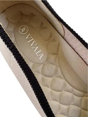 Vivaia Julie Pro Round Toe Chunky Heels in Black Beige Size 36 thumbnail 5