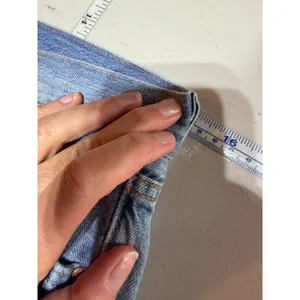 Levi's 501 Bermuda Shorts Womens Sz 30 Blue Distressed Button Fly Denim Classic‎ thumbnail 8
