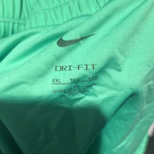 Nike Women's Athletic Shorts - Green thumbnail 4
