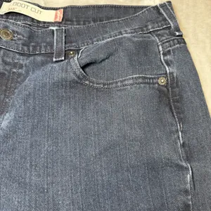 Levis 515 Womens Size 14 Long Bootcut Jeans Dark Wash Stretch Denim Blue Casual thumbnail 15