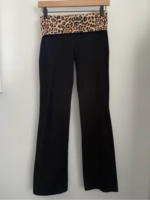PINK VS XS Leopard Print Foldover Yoga Pants Black Bootcut Y2K 2013 Tumblr thumbnail 2