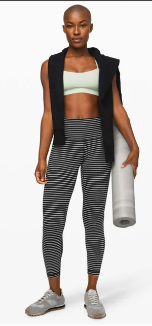 Lululemon Wunder Under 28" thumbnail 1