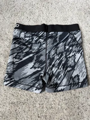 Nike Pros thumbnail 3