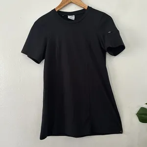 Gymshark Womens TRAINING shirt EUC thumbnail 4