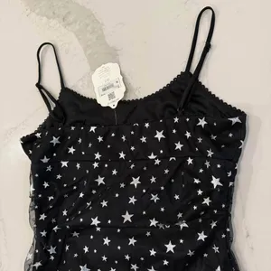 Altar’d State NWT Star Print Mini Dress Women’s Medium Black/Silver Ruched Sides thumbnail 9