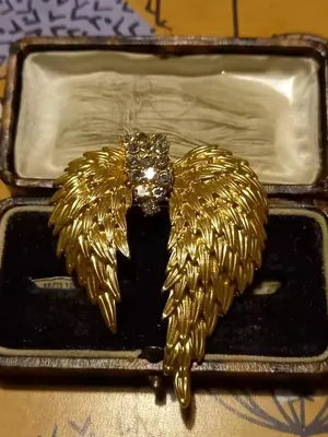 Gold Tone Angel Wings Crystal Brooch Pin Sparkly Statement Costume Jewelry NEW thumbnail 1
