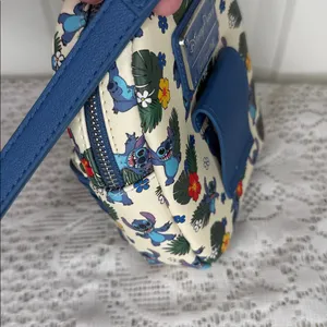 NWOT Disney Parks LOUNGE FLY mini stitch & lilo wristlet Fanny pack backpack thumbnail 4