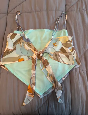 Vestique Boutique Top thumbnail 2
