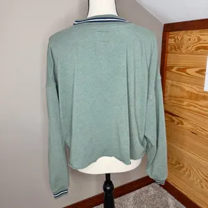 American Eagle Oversized Cropped Wyoming Pullover Sweatshirt Green Medium M thumbnail 3