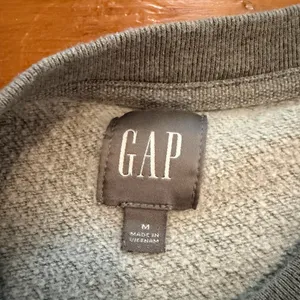 Gap Crewneck Pullover thumbnail 2