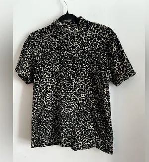 Vintage Pierre Cardin Women’s Top Size M 80s 90s Animal Print Mock thumbnail 2