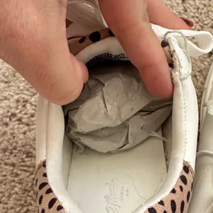 Universal Thread White and Tan Dot Sneakers thumbnail 6
