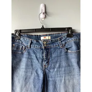 Levis 526 Slender Bootcut Jeans Medium Wash Blue Double Button Mid Rise Denim thumbnail 5