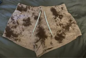 Lululemon Shorts thumbnail 1