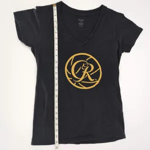 Crown Royal Logo Women's Black Graphic Two Faced V-Neck T-Shirt - Size M - GUC thumbnail 10