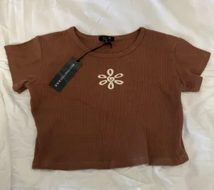 NWT Delilah’s ribbed tee Brown Size M thumbnail 1