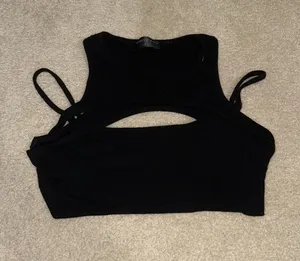 White Fox Top Boutique Crop Black thumbnail 1