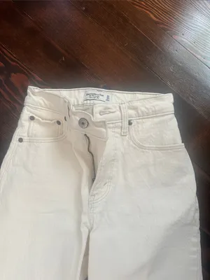 Abercrombie & Fitch White Straight Leg Women's Jeans thumbnail 3
