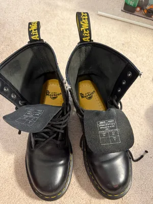 Dr. Martens Boots Black Women’s thumbnail 3