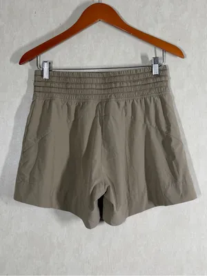 Athleta Women’s Camden Shorts 5” Lightweight Outdoor in Tan Khaki 6 thumbnail 6