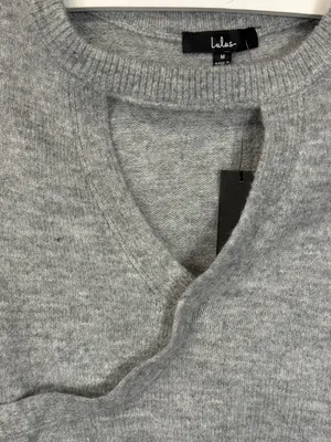 NWT LULUS Women’s Casually Elevated Cutout Surplice Long Sleeve Sweater Size M thumbnail 10