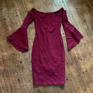 Lulu’s All She Wants burgundy S bodycon bell sleeve dress thumbnail 3