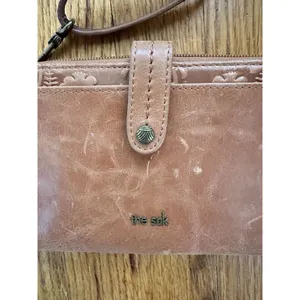 THE SAK Iris Tobacco Brown Flower Embossed Smartphone Crossbody Wristlet Wallet thumbnail 4