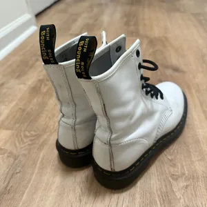 Dr. Martens | White Leather 1460 Smooth Classic Lace Up Combat Boot Shoes, EU 38 thumbnail 4