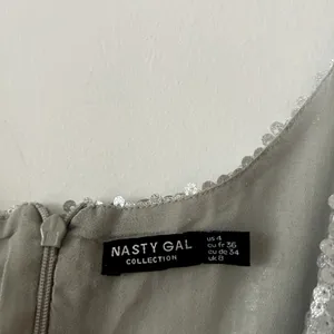 Nasty Gal Sequin Silver Strappy Mini Dress Size 4 thumbnail 5