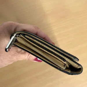 Cole‎ Haan Women's Black Leather Envelop Wallet thumbnail 5