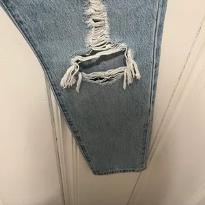 Levi's Wedgie Icon Fit Ripped High Waist Straight Leg Jeans Luxor Found Out 28 thumbnail 9